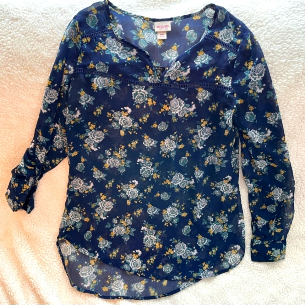 MOSSIMO Blue floral top 3/4 sleeve size Med
